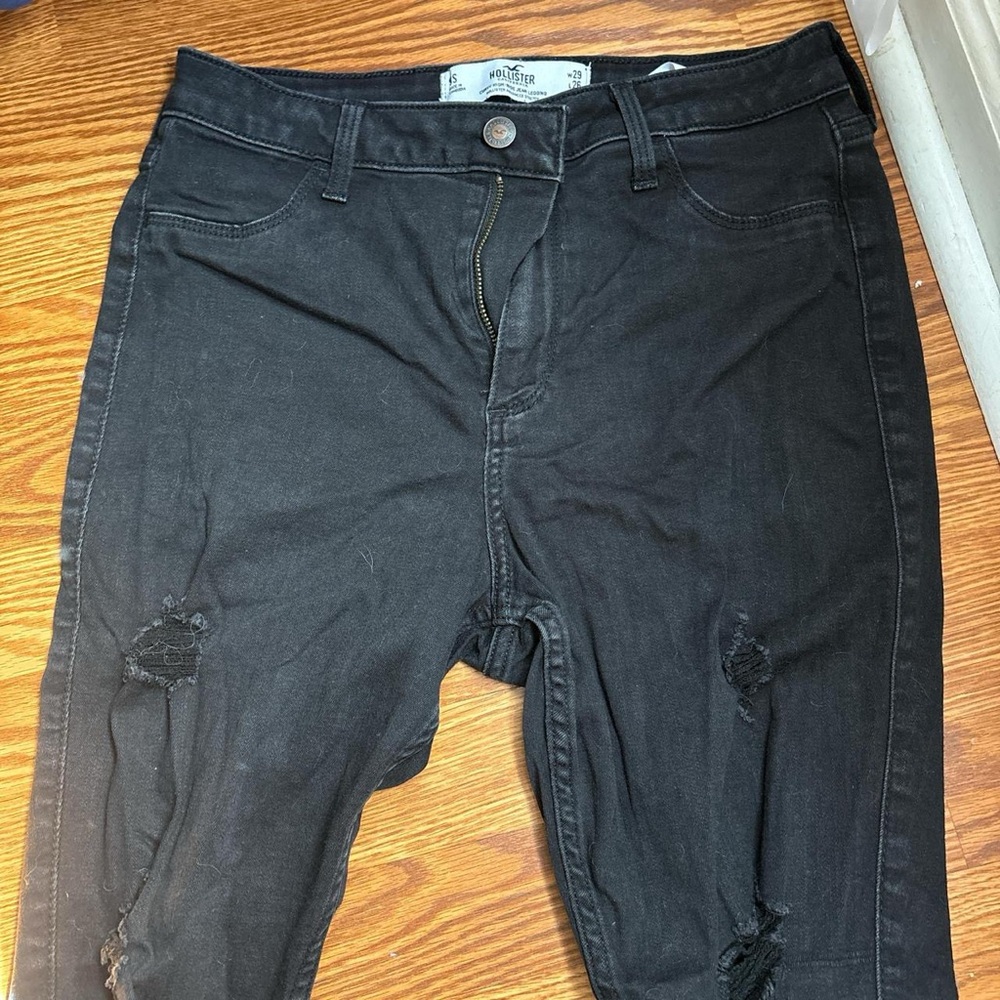 Hollister black curvy high rise ripped jean legging